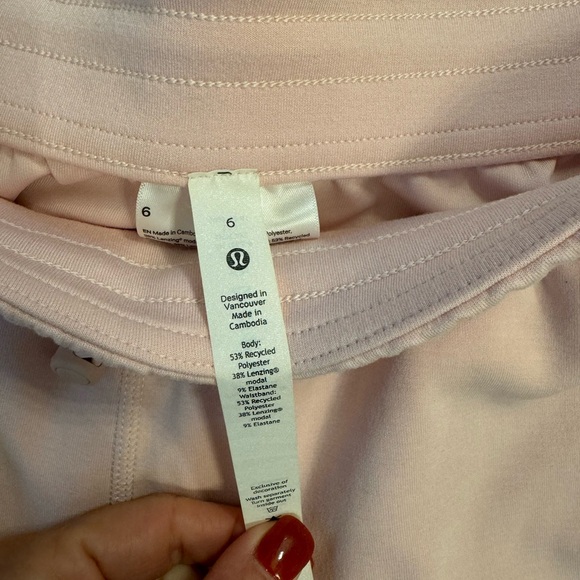 Lululemon softstreme short - Picture 4 of 7
